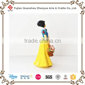 Beautiful Resin Snow White Figure for Garden Decor thumbnail-2
