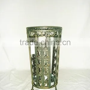 Iron Flower Vase thumbnail-1