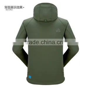 Windproof Men's Outdoor Softshell Jacket With Hood thumbnail-4
