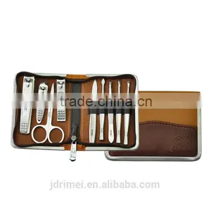 Luxury Design Gift Manicure and Pedicure Set thumbnail-2