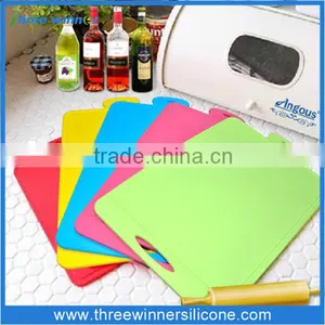 Skid Resistance Silicone Chopping Board for Cutting Food thumbnail-1