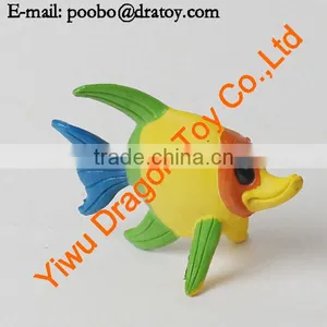 Plastic Swimming Fish Toy thumbnail-1