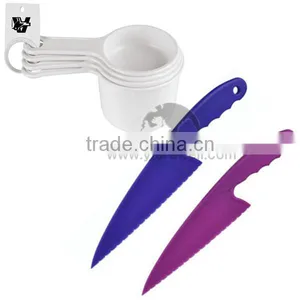 MK-7304 7 Piece Measuring Cups and Dessert Knives Plastic Kitchen Utensils thumbnail-1