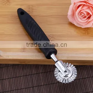 New Design Best Quality Stainless Steel PP Handle Kitchen Factory Price Pizza Cutter thumbnail-6