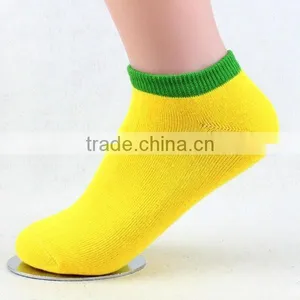 Solid Color Cheap Cotton Boat Men Socks thumbnail-3