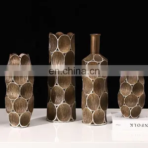 Support Customized Cheap Italian Style Interior Decoration Ornaments Modern Resin Dried Flower Vase thumbnail-3