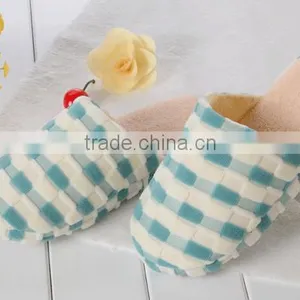 Fashion Promotional Plush Women Fancy Slippers on Sale Grid Slippers thumbnail-4