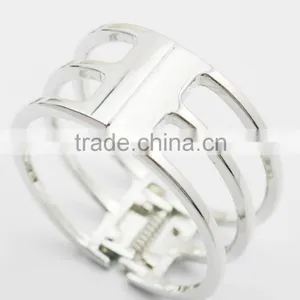Fashion Wide Cuff Bangle High Quality Alloy Cuff Bangles thumbnail-4