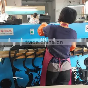 30T Auto-balance Precise 4-column Hydraulic Plane Cutting Machine/Die Cutting Machine/Punching Machine/ Shoe Cutting Machine thumbnail-6