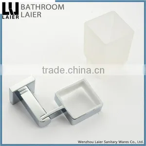 Understated Design Zinc Alloy Chrome Finishing Bathroom Accessories Wall Mounted Soap Dispenser thumbnail-4