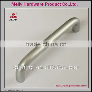 High Quality Aluminium Mat Silver C Style Furniture Handle thumbnail-1