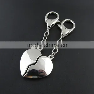 New Design Romantic Heart Keychain 2 Pieces Broken Heart Shaped Keychain For Couples Best Gift thumbnail-1
