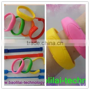 Free Sample Fashion USB Silicone Bracelet thumbnail-1