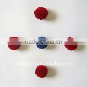 1.5cm Red Pom Poms thumbnail-1