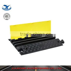 Lower Factoty Price 900*600*75mm Soft Flexible 3channels Rubber Heavy Duty Cable Protector thumbnail-1