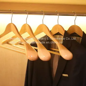 Natural Wide Shoulder Wooden Coat Hanger Rack for Display thumbnail-3