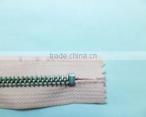5# Metal Aluminum Teeth Zipper Close End Zipper With Locking Slider Jacket Zipper thumbnail-3