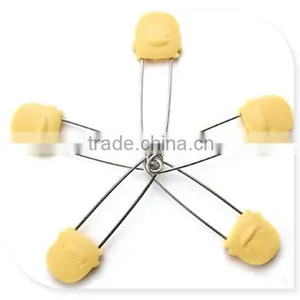 Color Locking Metal Safety Pin thumbnail-1