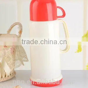 0.68L Plastic Body Vacuum Flask thumbnail-1