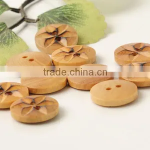 Fancy High Quality 2 Holes Natural Wooden Buttons With Flower Burnt thumbnail-1