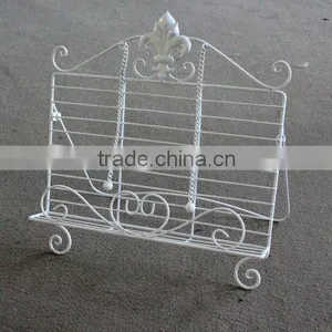 Metal Magazine Rack thumbnail-1