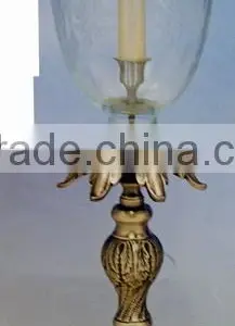 Metal Hurricane Lamp With Glass Chimney thumbnail-3