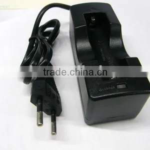 Rechargeable 18650 Battery Charger thumbnail-1