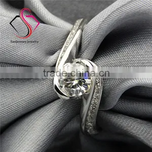 Round Brilliant Cut Forever One Moissanite 1 Carat 6.5mm Center Rose Style 14k 18k White Yellow Gold Diamond Engagement Ring thumbnail-4