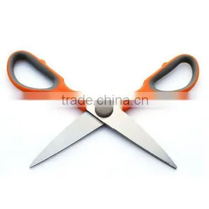 Latest Wholesale Stainless Steel Scissor With Plastic Handle thumbnail-3