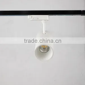 Slim Housing 9w Led Track Light thumbnail-3