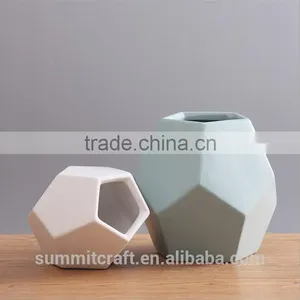 Modern Fashion Wholesale Small Ceremic Flower Vase thumbnail-3