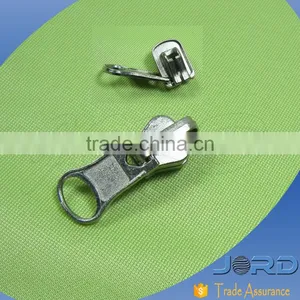 #5 Nickel Free Custom Nylon Zipper Thumb Puller Match Auto Lock Reversible Zipper Slider thumbnail-1