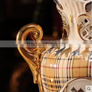 Hollow-out Original Design European Porcelain Home Decor Vase thumbnail-4