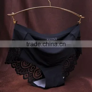 Old Fashion Sexy Bra and New Design Women Panties thumbnail-1