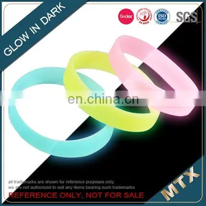 Debossed Silicon Bracelet Band Factory thumbnail-3