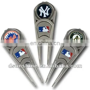 Golf Ball Marker Hat Clip Divot Tool thumbnail-1