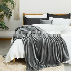 Wholesale Superior Personalized Super Cozy High Quality Material Flannel Adult Blanket thumbnail-2