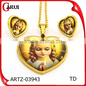 316l Stainless Steel Jewelry Pendant Necklace Heart Shape Blessed Virgin Mary Gold Jewelry 18k thumbnail-3
