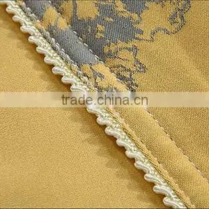 100% Silk Quilt With Jacquard Yellow Flower thumbnail-4