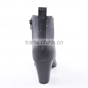 Snake Print Upper Material New Design Cheap Cowboy Safety Side Zipper Ankle Boots thumbnail-5