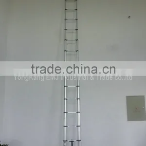 5.8m Single Telescopic Ladder thumbnail-3