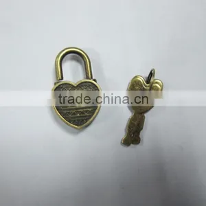 Fashionable Heart Shaped Mini Padlock With Keys For Wholesale Made In China thumbnail-1