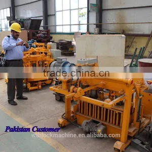 Mobile Concrete Hollow Block Molding Machine Price QT40-3A thumbnail-5