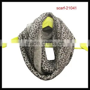 Women Winter Warm Leopard Scarf thumbnail-1