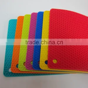 Honeycomb Non-stick Silicone Mat thumbnail-2