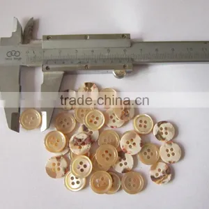 4 Holes Natural Brown Trochus Shell Buttons With Rim thumbnail-2