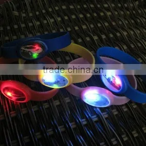 LED Silicon Bracelet Custom,silicon Bracelet From China,top Grade Led Silicone Rubber Wristband thumbnail-4