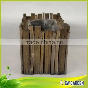 Factory Price Plastic Liner and Wooden Design Garden Flower Pot thumbnail-4
