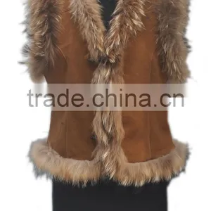YR098 Pig Suede With Raccoon Fur Trimming Vest Fur and Leather Vest thumbnail-2
