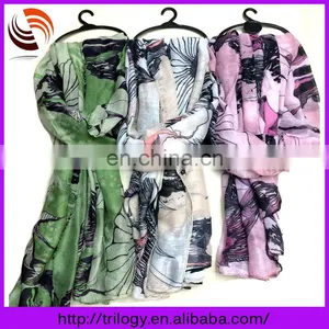 Yiwu Factory Wholesale Fashion Fashion Muslim Women Knitted Flower Scarf Brand Hijab Scarf thumbnail-1